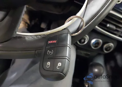 2016 Fiat 500X Easy z USA, uszkodzony, nr VIN ZFBCFYBT1GP424907